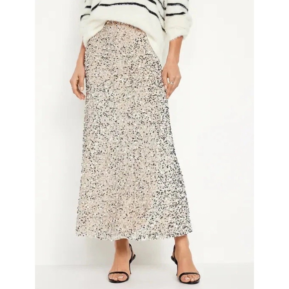 Old Navy Sequin Maxi Skirt in Champagne and Cream/Silver